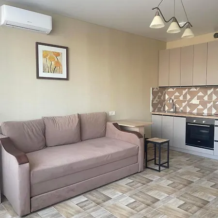 уютная студия в новом жк на 6м этаже オデッサ